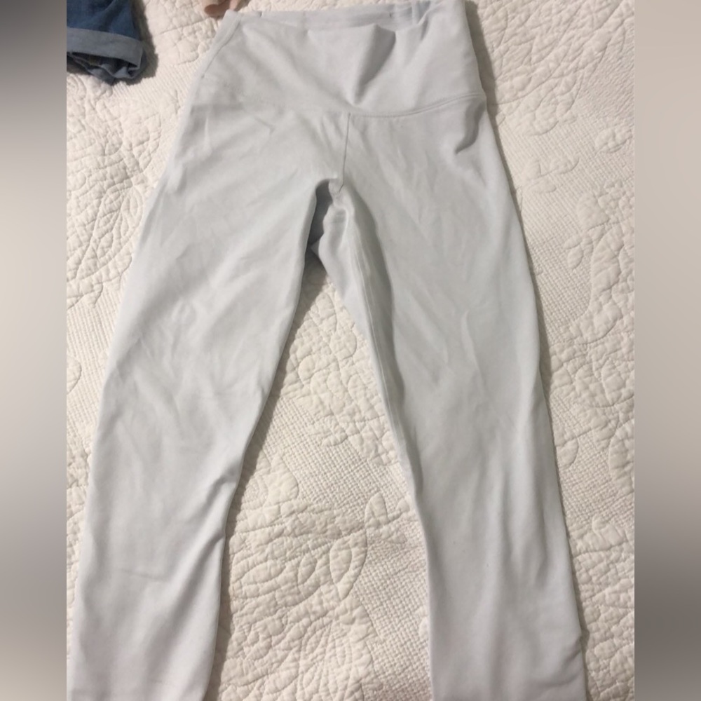 White Fabletic Leggings with design on back
